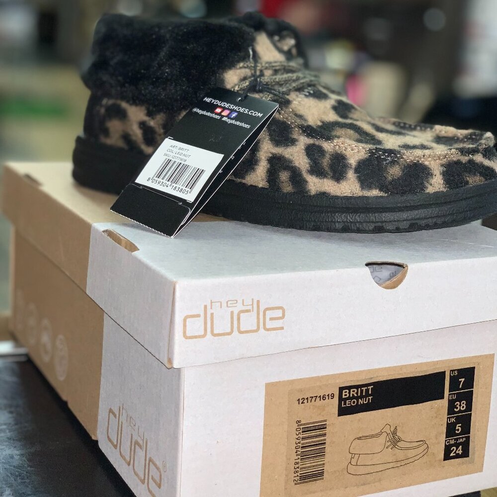 NWT HEY DUDES WOMEN'S BRITT - LEO NUT